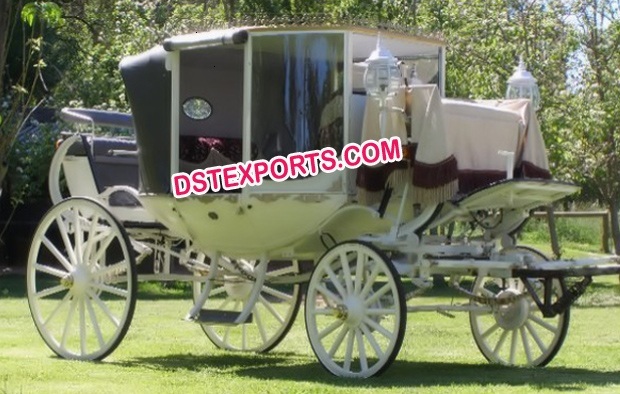 HORSE DRAWN COVERED CARRIAGE