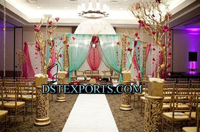 Wedding Stage With Golden Carved Pillars