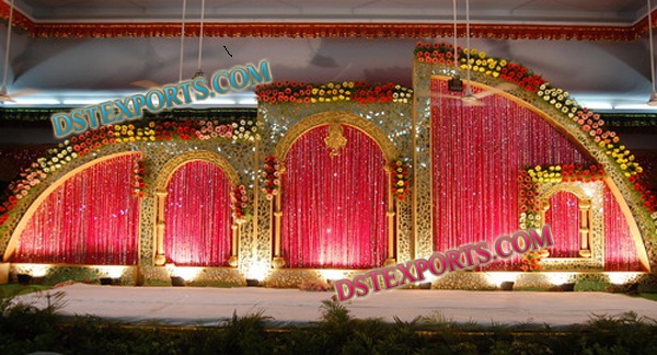 WEDDING STAGE GOLDEN BACKDROP SET