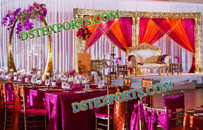 WEDDING GOLDEN THEEM STAGE