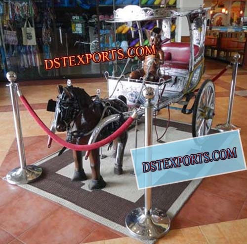 SHOW ROOM HORSE CART