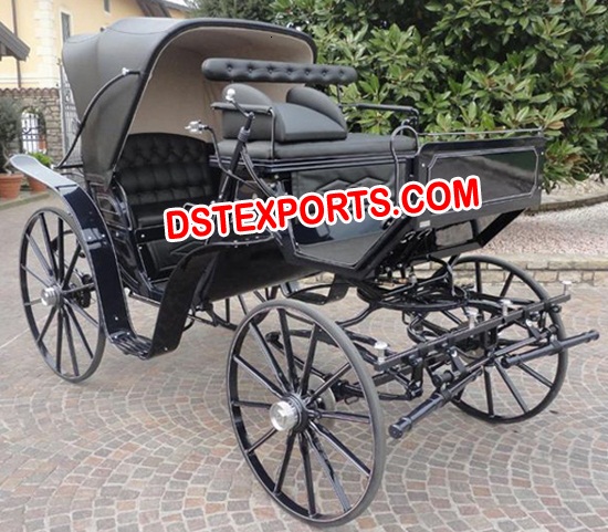 BLACK VICTORAI HORSE CARRIAGE