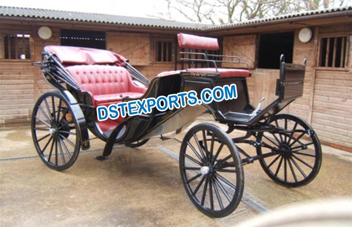 Classic Voiture Vis Vis Horse Carriage