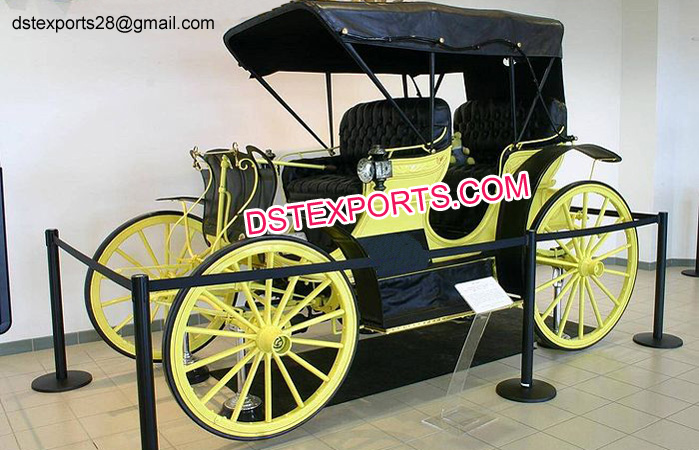 Elegant Victoria Horse Drawn Buggy