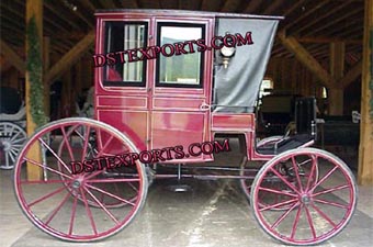 Royal Antique Covered Horse Carriage