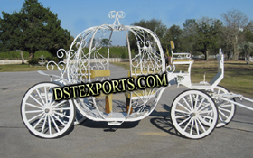 WEDDING CROWNING CINDERELLA CARRIAGE