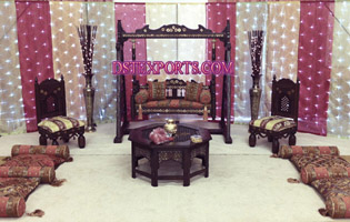 WEDDING BLACK ANTIQUE SWING STAGE