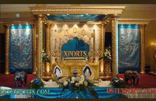 INDIAN WEDDING GOLD MANDAP