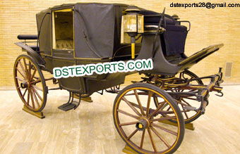 Royal Horse Drawn Covered Buggy Carriage