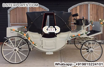 Stylish Hooded Landau Horse Drawn Carriage