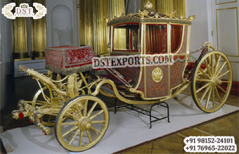 Luxurious Golden Antique Chariot for Princess